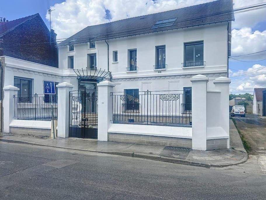 Appartement Neuf Proche Gare Margny-les-Compiegne Exteriér fotografie
